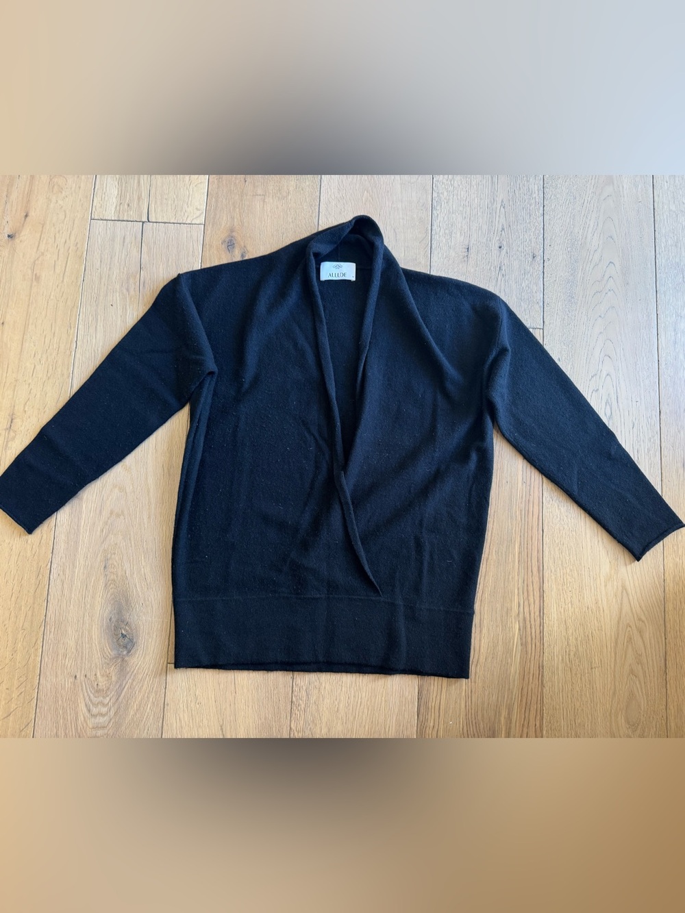 Allude Merino Wool & Cashmere Black Surplice V-Neck Shawl Collar Sweater